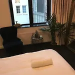 Flower Market Hotel 2*